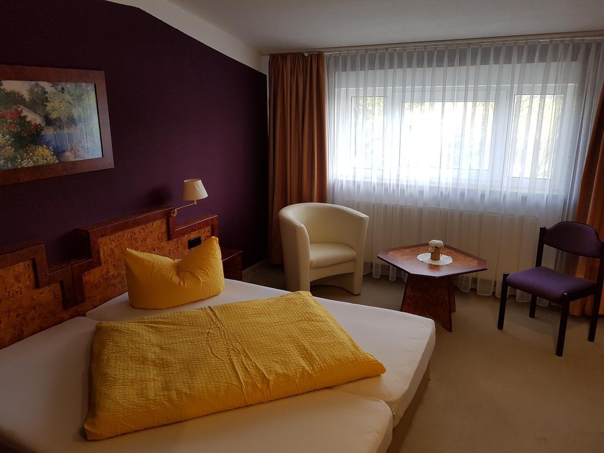Landhotel Trampe Екстер'єр фото