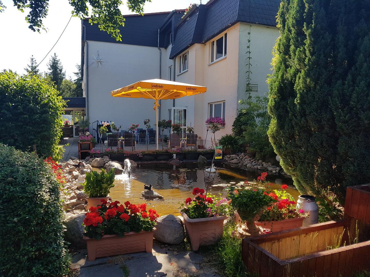 Landhotel Trampe Екстер'єр фото